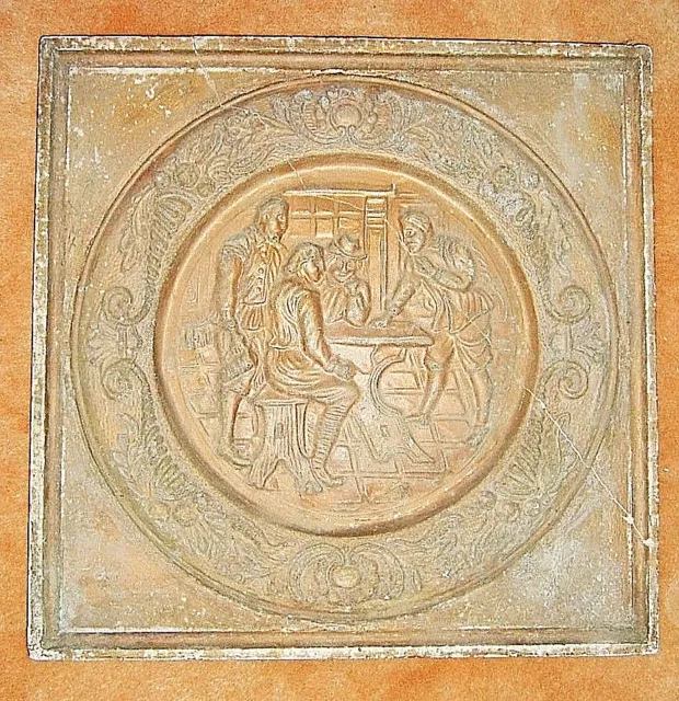 Bas-relief ancien moulé en plâtre patiné, auberge