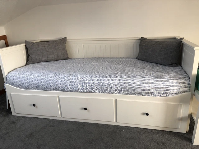 Ikea hemnes daybed grey on sale with mattress