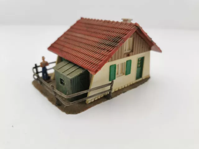 Modelisme  Ferroviaire  Ho  Maison  Avec  Appentis  Et  Personnage- 3