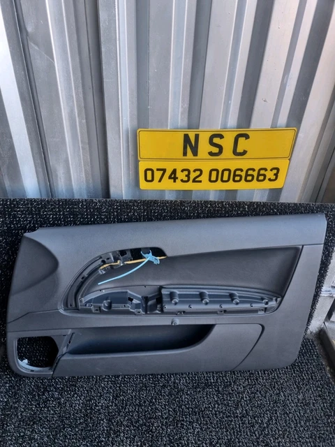 AUDI A3 8P 3 DOOR 03-12 NEW GENUINE BLACK RIGHT O/S DOOR CARD ARMREST 8P3867174