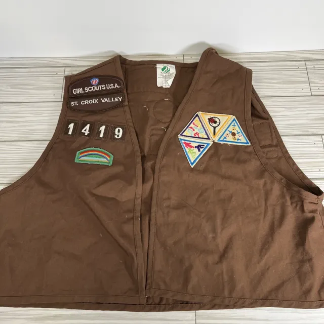 GIRL SCOUT USA VEST WITH PATCHES Brown Size Large 14-16