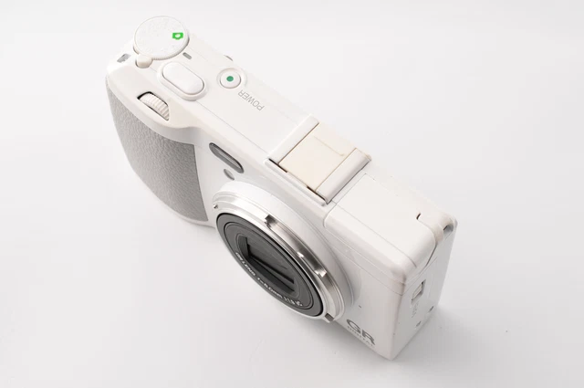 [Near MINT] RICOH GR DIGITAL IV White Edition 10.4MP Digital Camera JAPAN #339 2