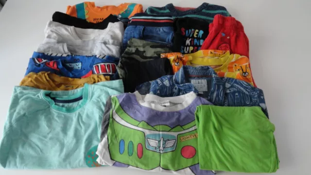 **BOYS CLOTHES BUNDLE**18 ITEMS**AGE 4-5 YEARS**ref 4**