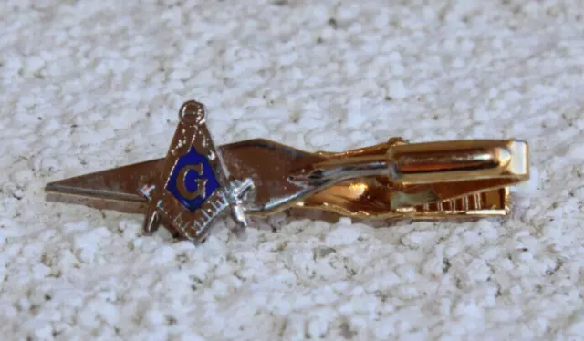 Masonic tie bar clip gold tone Freemason emblem symbol trowel