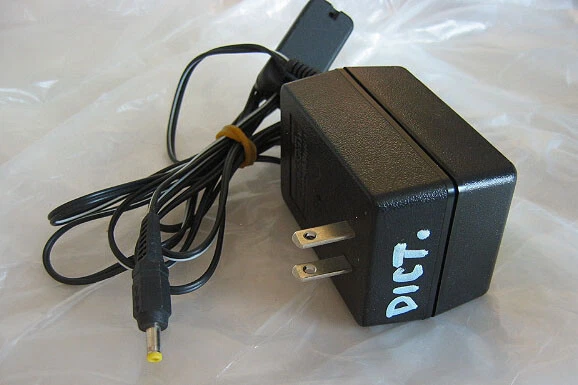 Genuine Sony AC US 100V to 6V DC Power Supply AC-C66NA power adaptor walkman di
