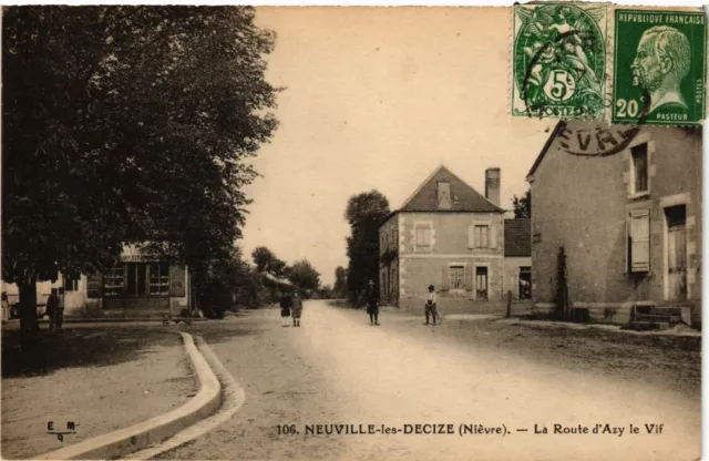 CPA NEUVILLE les DECIZE La Route-d'AZY le VIF (420705)