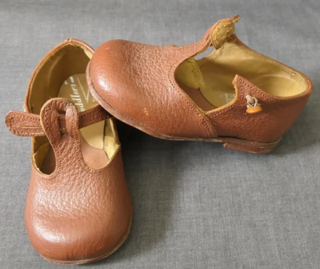 VECCHIE SCARPE IN PELLE per BAMBOLA ANTICA, scarpe vintage bambini, scarpe bambino anni '50