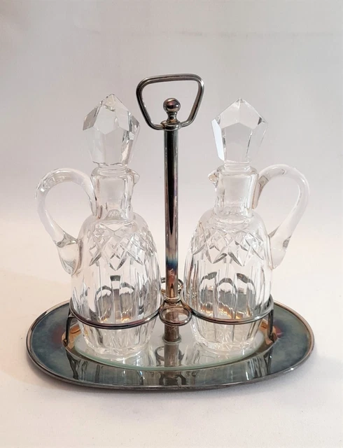 Oliera in argento 800, stile inglese, con ampolle in cristallo