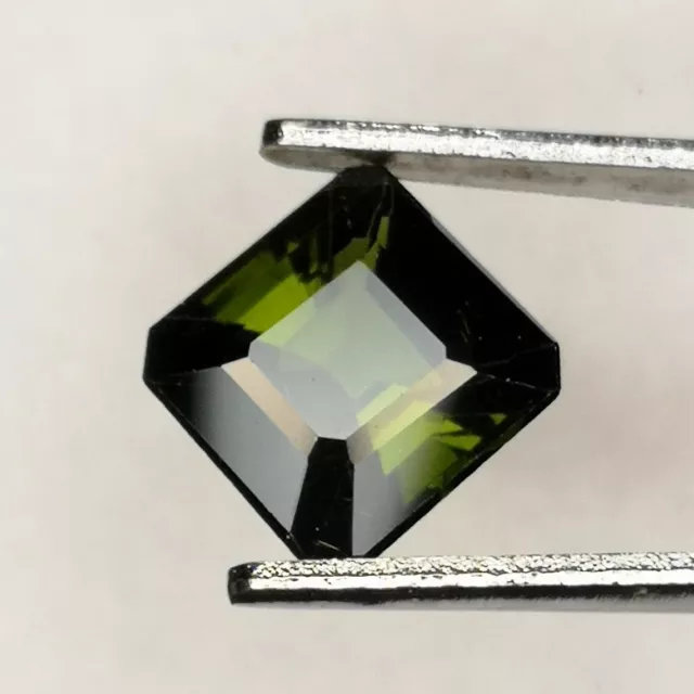 Tourmaline Verte naturelle du Nigeria - VS - Octogone 1.52 Carat - 6.8 x 7.0 mm