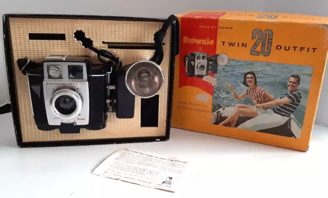 Vintage Kodak Brownie Twin 20 Outfit Camera With Original Box No. 42E Untested