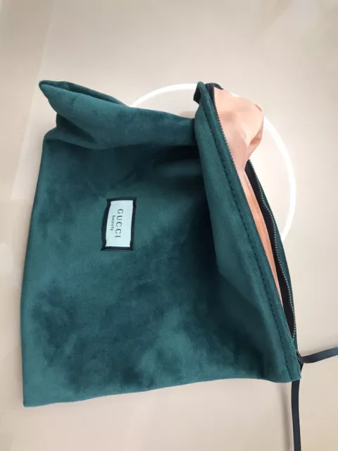 Gucci beauty pochette hotsell