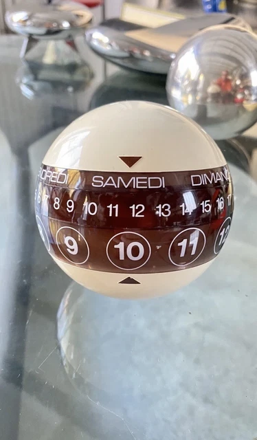 Calendrier Perpétuel Space Age 70 - Sphère Blanche En Plastique - Vintage