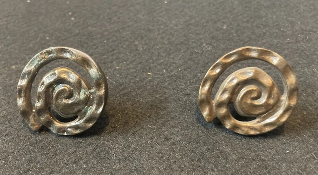 Atlas Homewares Olde World Cabinet Knobs. Hypnotize Knob. Nice ! Ships Free!