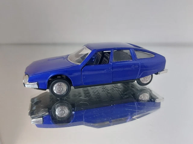 Citroën CX 2000 Gris Largentière 1977 1/87 Citroën CX 2000 Gris Largentière 1977 1/87