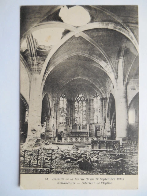 CPA "Bataille de la Marne - Nettancourt - Intérieur de l'église"