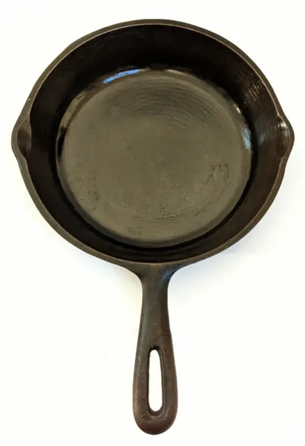 Unmarked Cast Iron Fry Pan/Skillet Small 6  1/2 inch