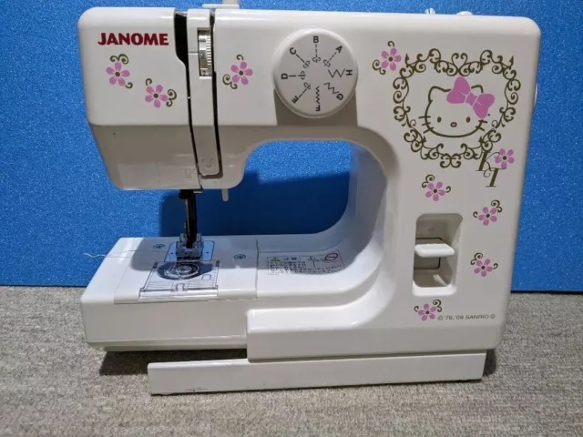 JANOM Hello Kitty Collaboration Compact Sewing Machine KT-35 Sanrio Limited Rare