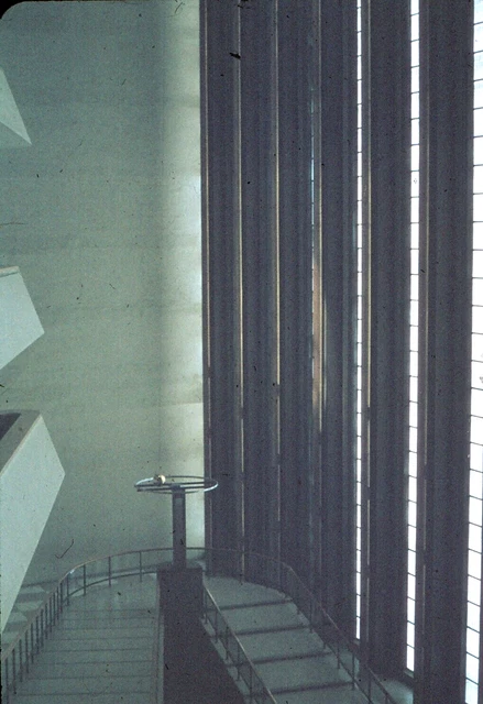 ONYC Original Slide - 1960's New York City Downtown Inside The Guggenheim #71