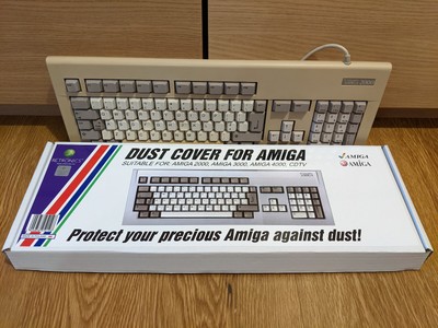 In scatola COMMODORE AMIGA 2000 Tastiera Francese BOX & Layout Testato & Lavoro 