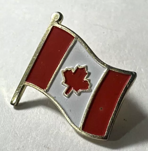 Retro Canadian Flag Maple Leaf Canada Red White Gold Tone Enamel Hat Lapel Pin