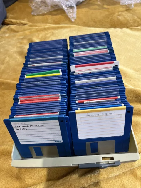 Used 3.5" Amiga Floppy Disks Backups Games Utilities Joblot Bundle 100 Approx