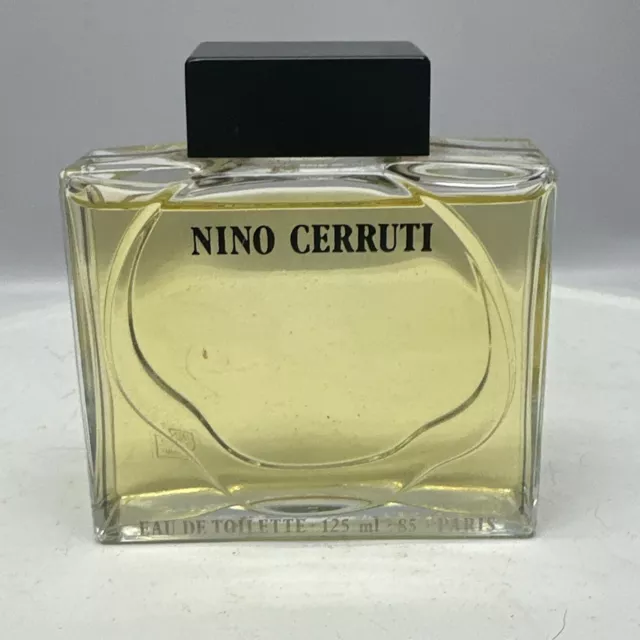 Nino Cerruti Factice Dummy Display