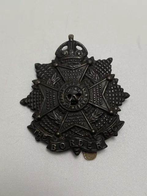 WW2 Officers Bronze Border Regiment Cap Badge