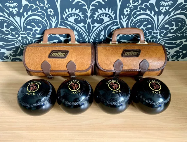 Thomas Taylor Ace Size 5 Lawn Bowls Black Set of 4 With Mitre Carry Cases