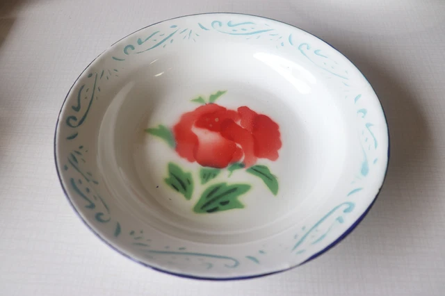 BELLE ANCIENNE ASSIETTE EN TÔLE ÉMAILLÉE - DÉCOR FLEUR - ASSIETTE CREUSE 22 cm