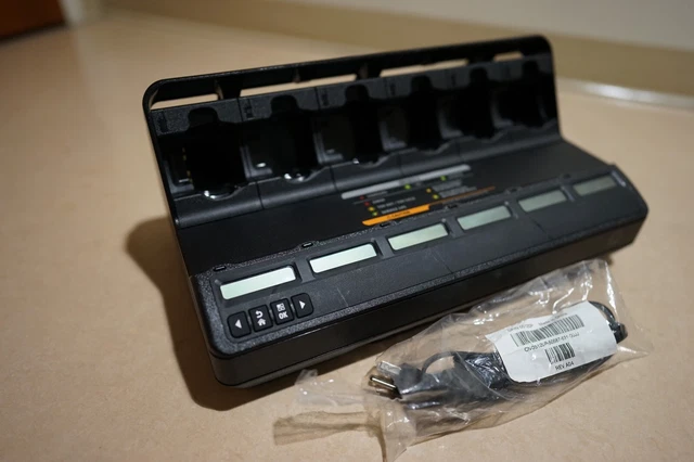 Motorola IMPRES2 APX Multi-Unit Charger NNTN8844 w/ Comm Module and 6 USB Ports