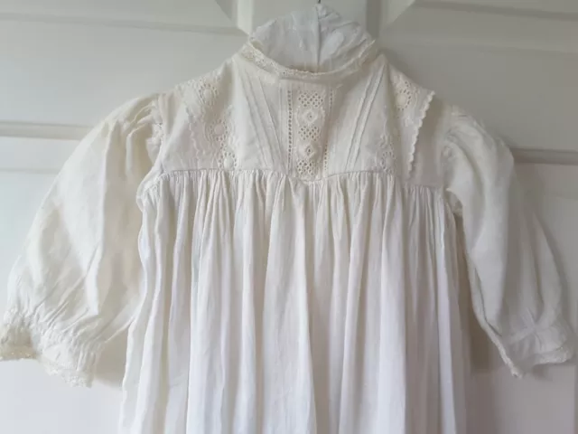 Christening Robe - Victorian / Edwardian.  Fine Cotton / Broiderie And Lace.