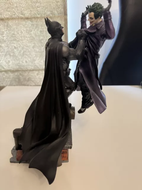 Batman Arkham Origins - Batman VS Joker  - Figure Statue - No Box