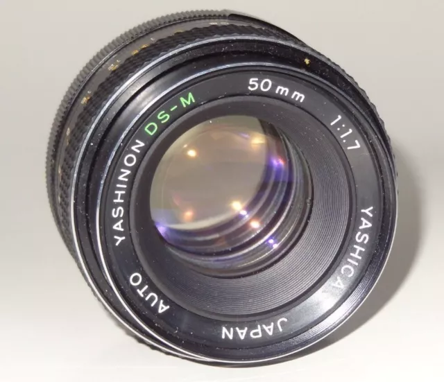 YASHICA AUTO YASHINON DS-M 50mm f/1.7 M42 Screw Mount Camera Lens