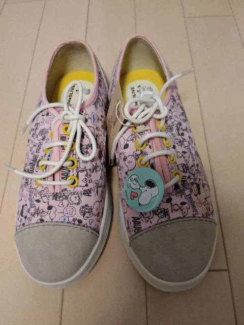 olive de olive Snoopy collaboration sneakers brand new