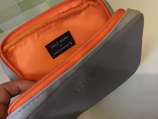 AMERICAN AIRLINES COLE HAAN GIFT GREY ORANGE MAKE UP clutch BAG toiletry CASE