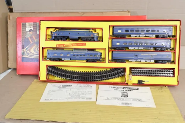 Triang RS34 Transkontinentalen TC Doppelseitiger Diesel Lokomotive & Coach Set