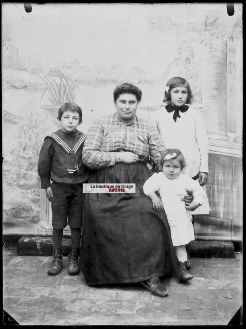 Plaque verre photo ancienne négatif noir et blanc 9x12 cm famille enfants France