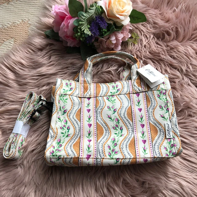 Cath Kidston Endless Love The Little Sidekick Tragetasche für Damen gelb Mischung Blumenmuster