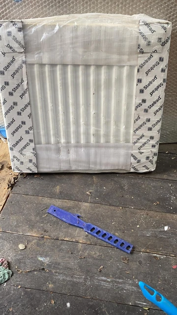 LST RADIATOR 1360 x 800mm P+ 5127 BTUs 145060 (Damaged Outer Case) Stelrad  £250.00 - PicClick UK