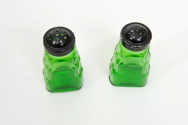 Pair of Vintage Green Glass Hoosier Cabinet Salt & Pepper Shakers-Owens Illinois