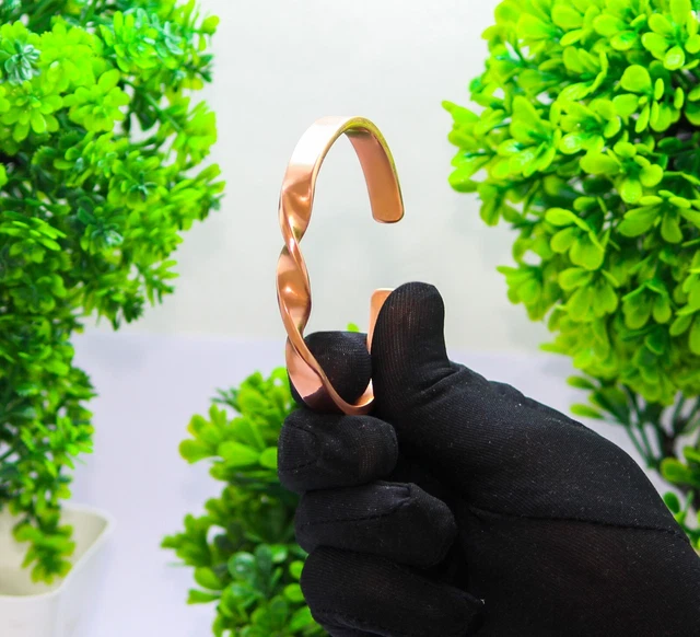 Grossiste de bracelets Bouddhistes tressés avec des feuilles d'or véritables