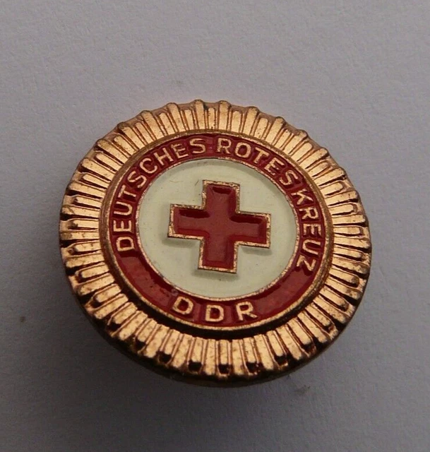 VINTAGE EAST GERMAN DDR, DDR Red Cross, Rotes Kreuz Badge. DDR427 £4.99 ...