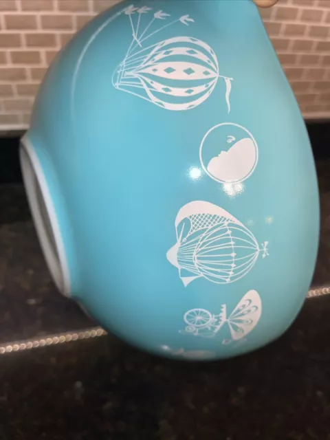 Pyrex Chip And Dip - 444 - 4 qt - Aqua Blue - Hot Air Balloons - EXC GLOSSY COND Pyrex Chip And Dip - 444 - 4 qt - Aqua Blue - Hot Air Balloons - EXC GLOSSY COND