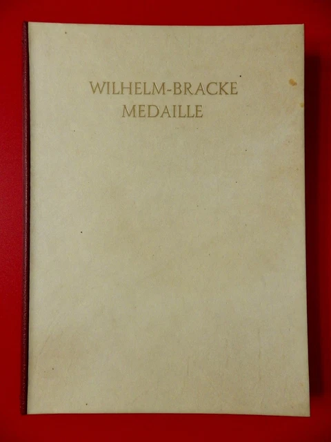 ALTE URKUNDE MIT Mappe Wilhelm BRACKE Medaille in Bronze Leipzig 1982