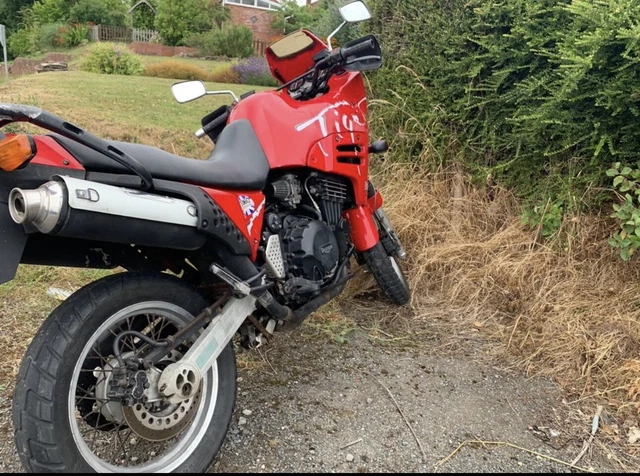 Triumph Tiger 800