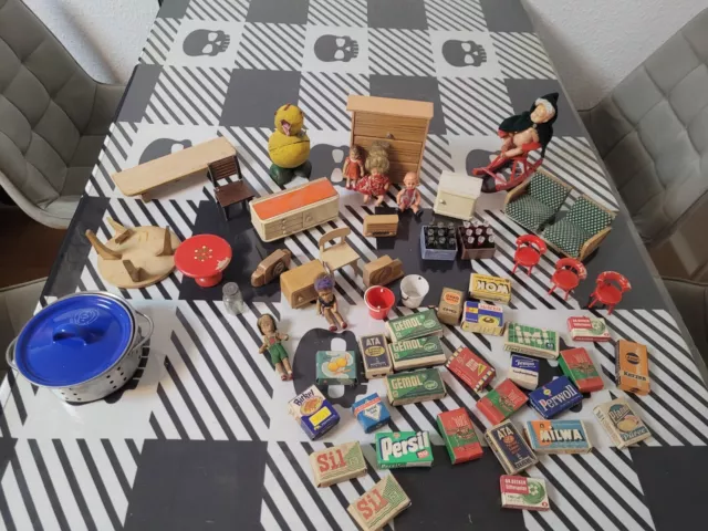 Altes Konvolut Ddr Puppenstuben / Kaufmansladen / Zubehör / Querbeet