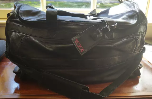 TUMI Alpha Square Black Leather Duffel 22” Bag Carry-On Weekender Gym Bag