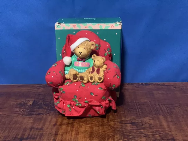 Russ vintage mini stuffed chair with bears. Christmas in teddy town 4”