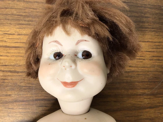 Antique Bisque Kammer & Reinhardt Socket Head Porcelain Doll Cloth Body Signed 3