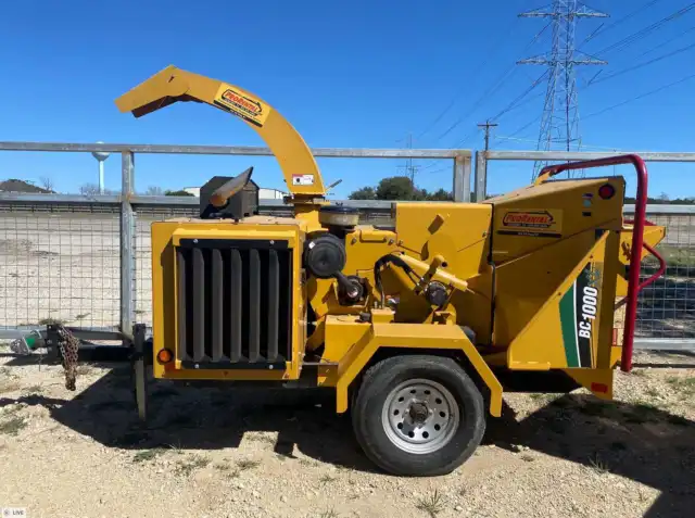 VERMEER BC1000 XL  CHIPPER MINT CONDITION  Only 160 Original hours! 2015 yr